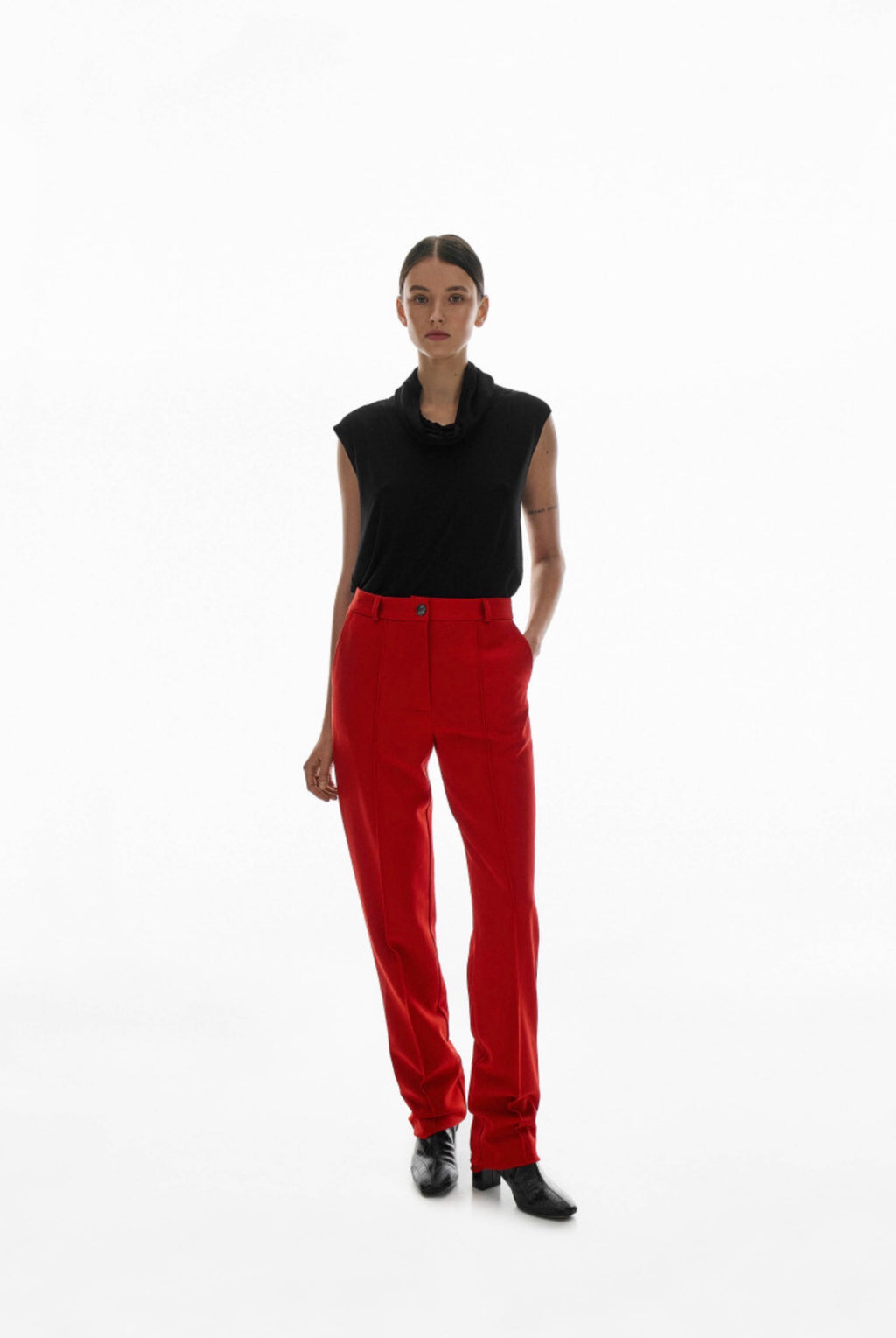 Black Sleeveless Top